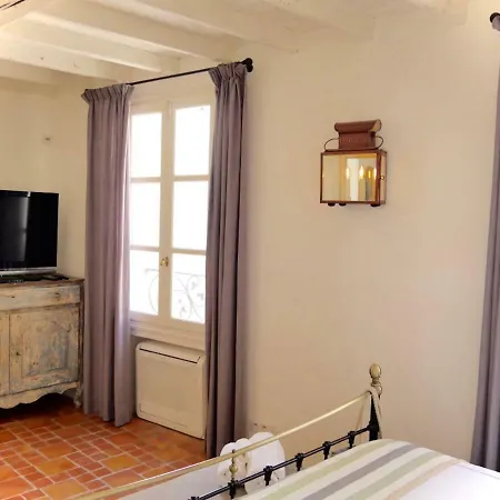 Maison De La Tour * Αντίμπ