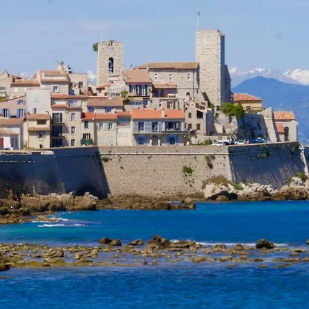 Maison De La Tour ヴィラ *