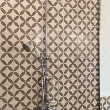 Maison De La Tour アンティーブ